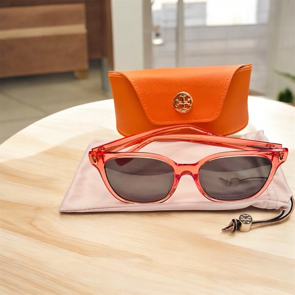 Tory Burch Rose-Tinted Pink Sunglasses w/a Tan Tory Burch Dust Bag & Case (EUC) - Picture 4 of 13